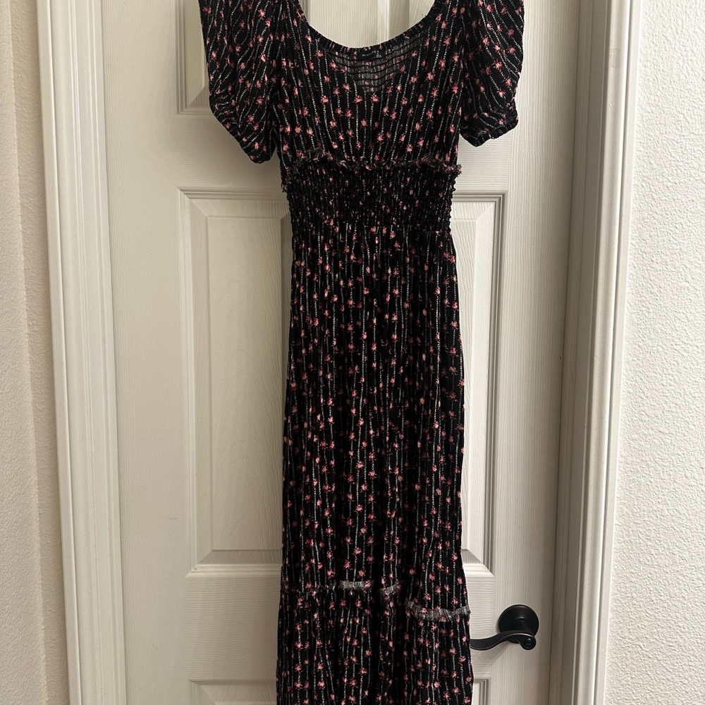 Elegant Black and Pink Floral Midi Dress